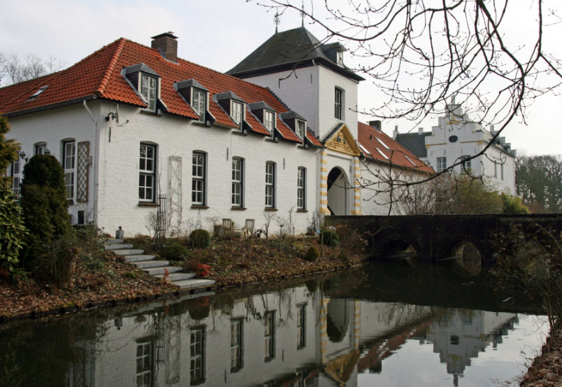 Castle of Rooi, Belgium